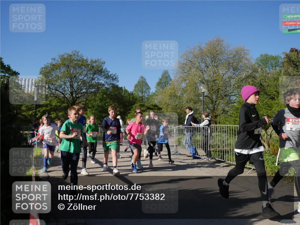 25.04.2025 - Das Zehntel Zöllner http://msf.ph/oto/7753382 26.04.2025 08:44:10 Laufen 3919 meine-sportfotos.de
