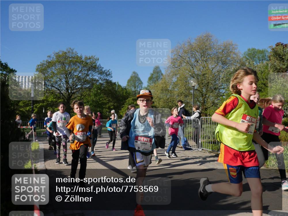 25.04.2025 - Das Zehntel Zöllner http://msf.ph/oto/7753569 26.04.2025 08:44:27 Laufen 3101, 70 meine-sportfotos.de