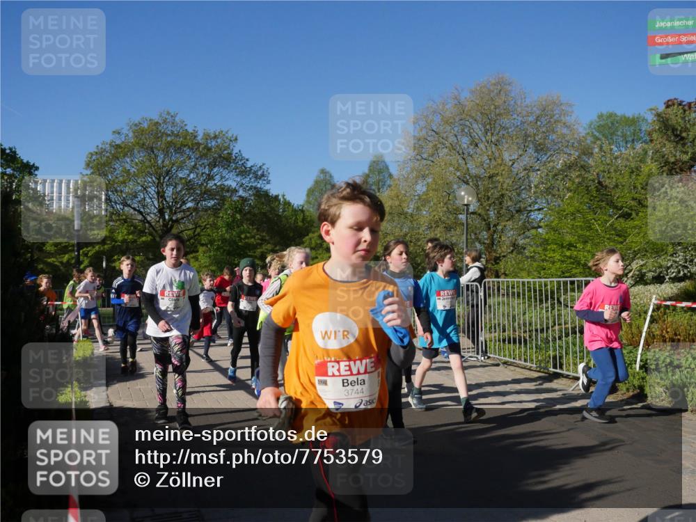 25.04.2025 - Das Zehntel Zöllner http://msf.ph/oto/7753579 26.04.2025 08:44:28 Laufen 3744 meine-sportfotos.de