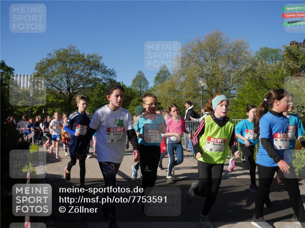 25.04.2025 - Das Zehntel Zöllner http://msf.ph/oto/7753591 26.04.2025 08:44:30 Laufen 2345, 2469, 8505, 3221, 2011 meine-sportfotos.de