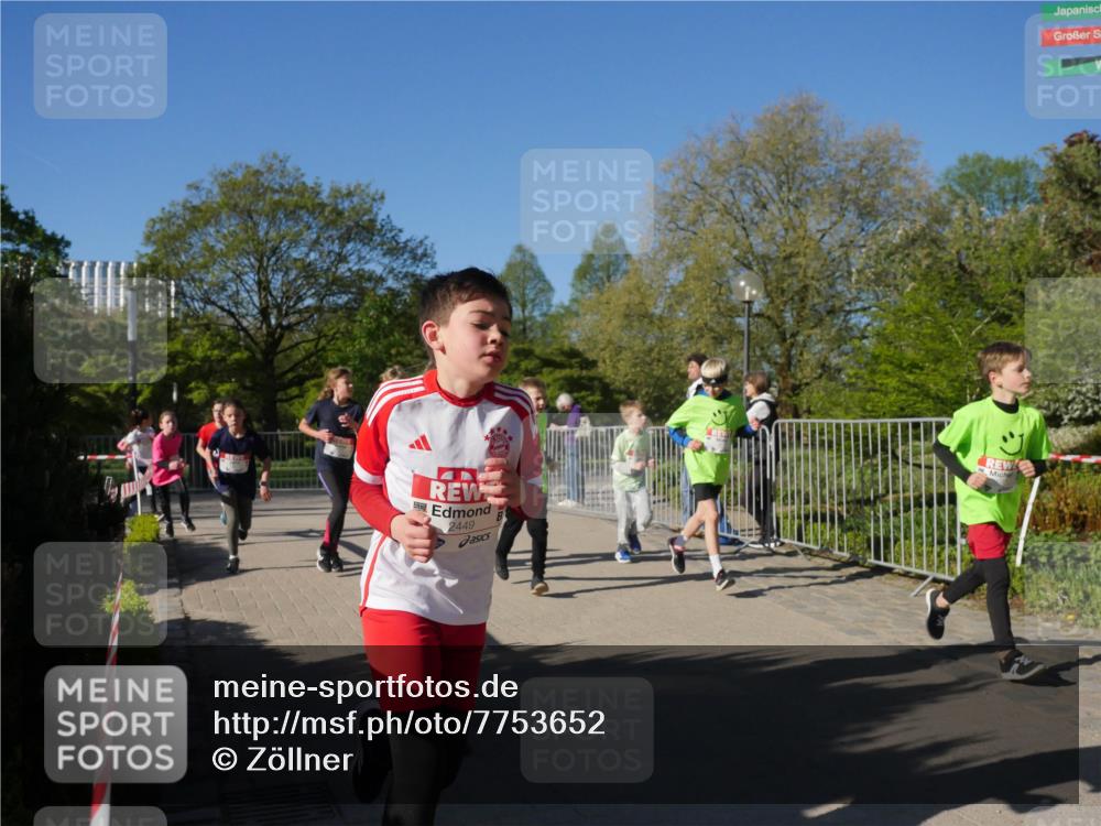 25.04.2025 - Das Zehntel Zöllner http://msf.ph/oto/7753652 26.04.2025 08:44:35 Laufen 2449 meine-sportfotos.de