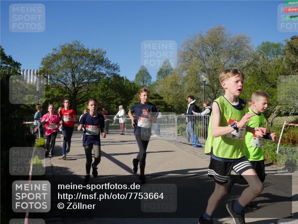25.04.2025 - Das Zehntel Zöllner http://msf.ph/oto/7753664 26.04.2025 08:44:37 Laufen 129, 3034 meine-sportfotos.de