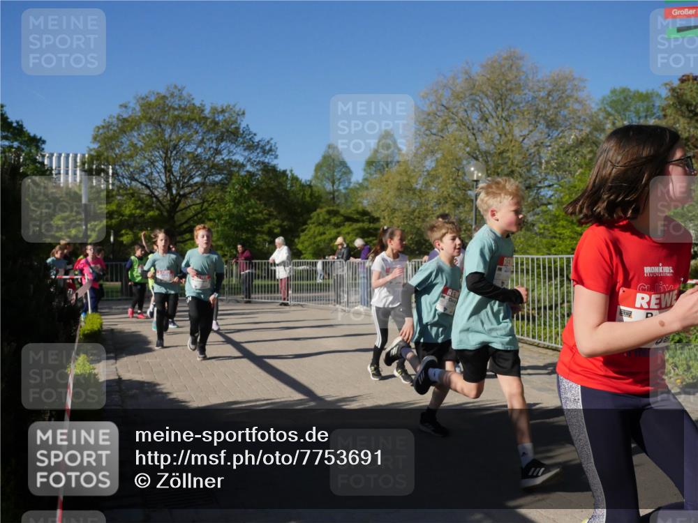 25.04.2025 - Das Zehntel Zöllner http://msf.ph/oto/7753691 26.04.2025 08:44:39 Laufen  meine-sportfotos.de