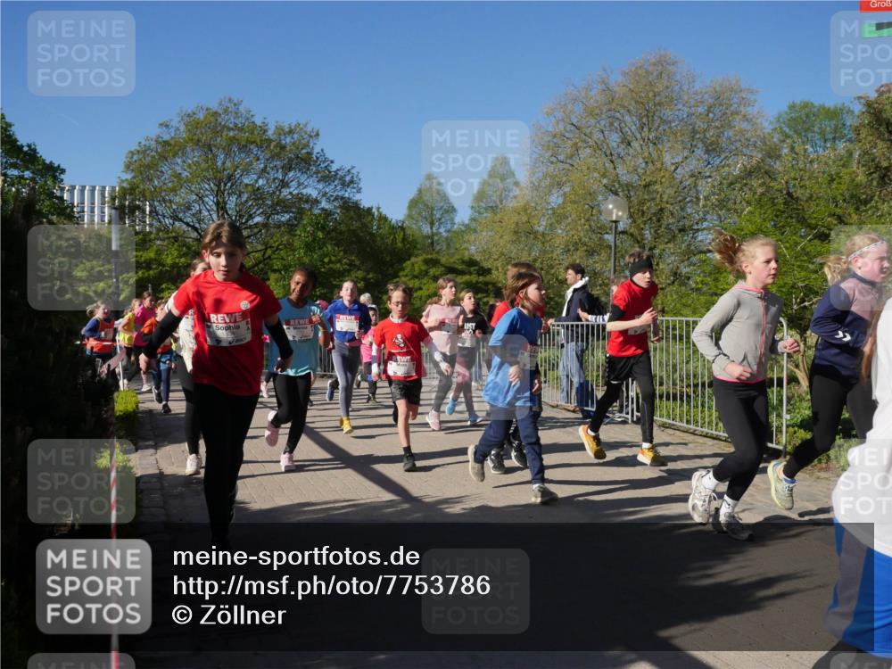 25.04.2025 - Das Zehntel Zöllner http://msf.ph/oto/7753786 26.04.2025 08:44:48 Laufen  meine-sportfotos.de