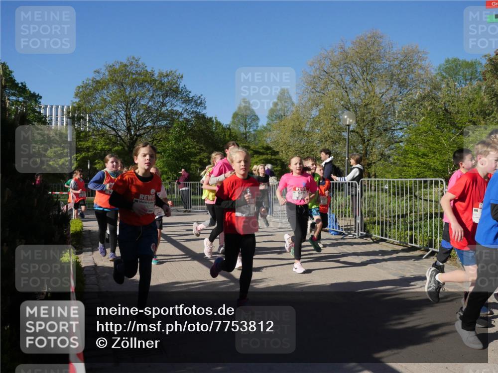 25.04.2025 - Das Zehntel Zöllner http://msf.ph/oto/7753812 26.04.2025 08:44:50 Laufen  meine-sportfotos.de
