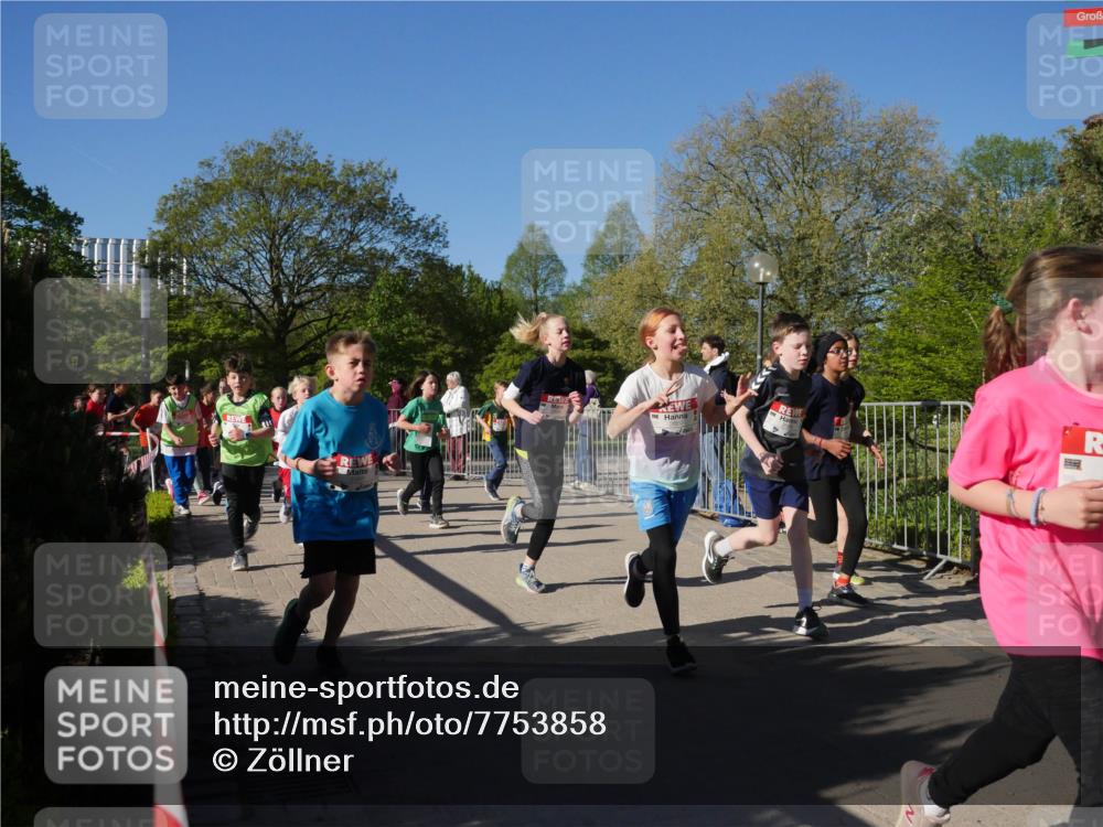 25.04.2025 - Das Zehntel Zöllner http://msf.ph/oto/7753858 26.04.2025 08:44:55 Laufen  meine-sportfotos.de