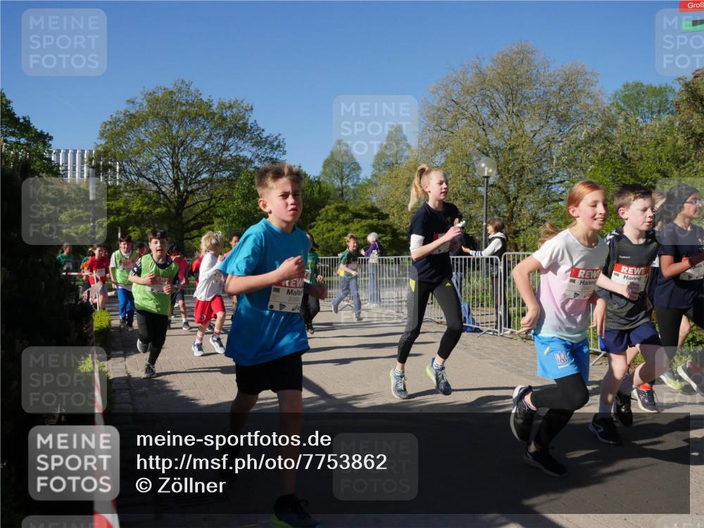 25.04.2025 - Das Zehntel Zöllner http://msf.ph/oto/7753862 26.04.2025 08:44:56 Laufen 2085 meine-sportfotos.de