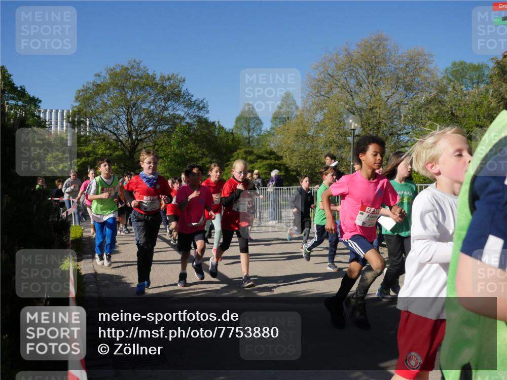 25.04.2025 - Das Zehntel Zöllner http://msf.ph/oto/7753880 26.04.2025 08:44:57 Laufen 3328 meine-sportfotos.de