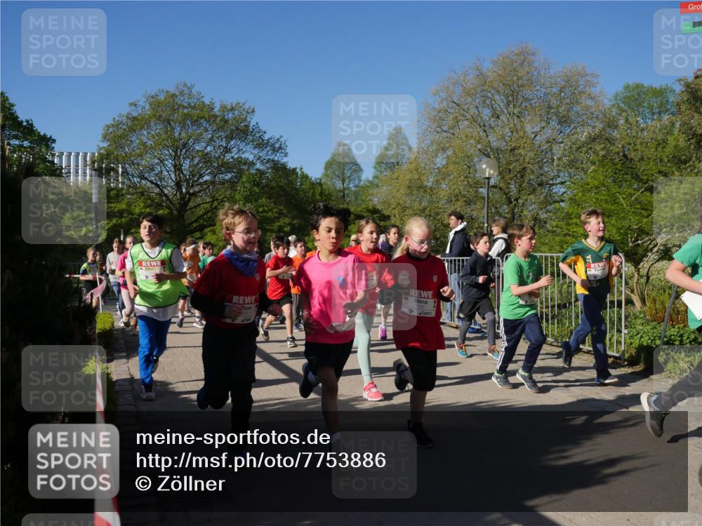 25.04.2025 - Das Zehntel Zöllner http://msf.ph/oto/7753886 26.04.2025 08:44:58 Laufen  meine-sportfotos.de