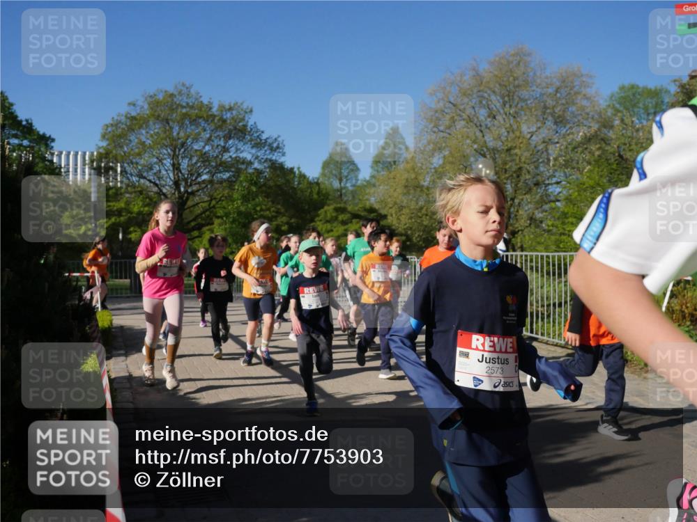25.04.2025 - Das Zehntel Zöllner http://msf.ph/oto/7753903 26.04.2025 08:45:00 Laufen 2573 meine-sportfotos.de