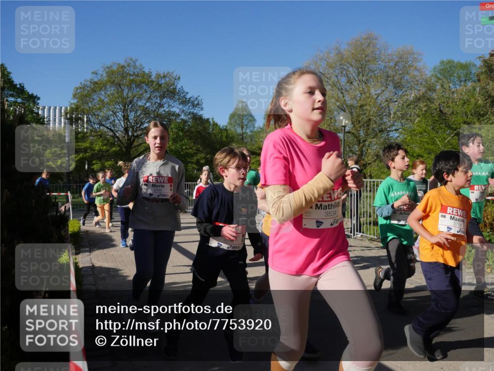 25.04.2025 - Das Zehntel Zöllner http://msf.ph/oto/7753920 26.04.2025 08:45:01 Laufen 2485, 2508, 3634, 3534, 3714 meine-sportfotos.de