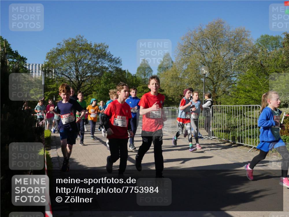 25.04.2025 - Das Zehntel Zöllner http://msf.ph/oto/7753984 26.04.2025 08:45:07 Laufen  meine-sportfotos.de