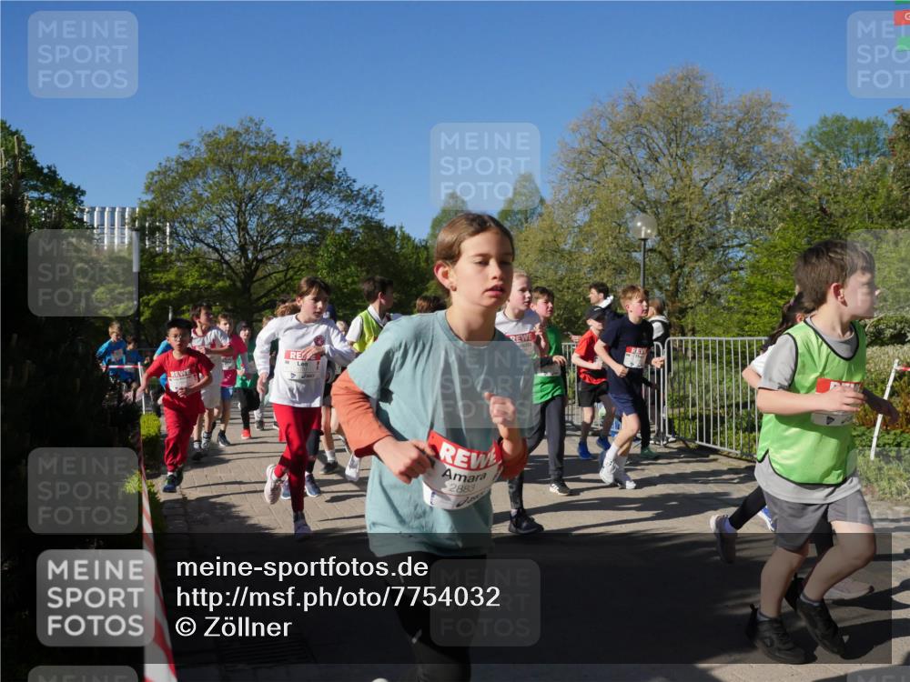 25.04.2025 - Das Zehntel Zöllner http://msf.ph/oto/7754032 26.04.2025 08:45:12 Laufen 2883 meine-sportfotos.de