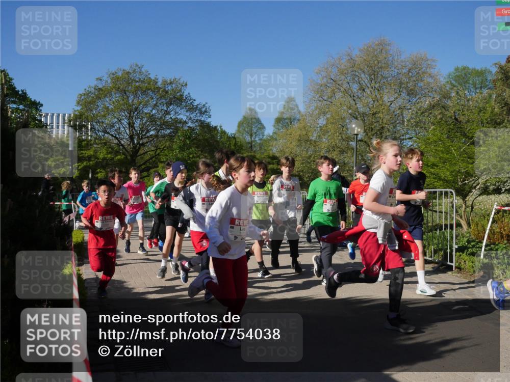 25.04.2025 - Das Zehntel Zöllner http://msf.ph/oto/7754038 26.04.2025 08:45:12 Laufen 1731 meine-sportfotos.de