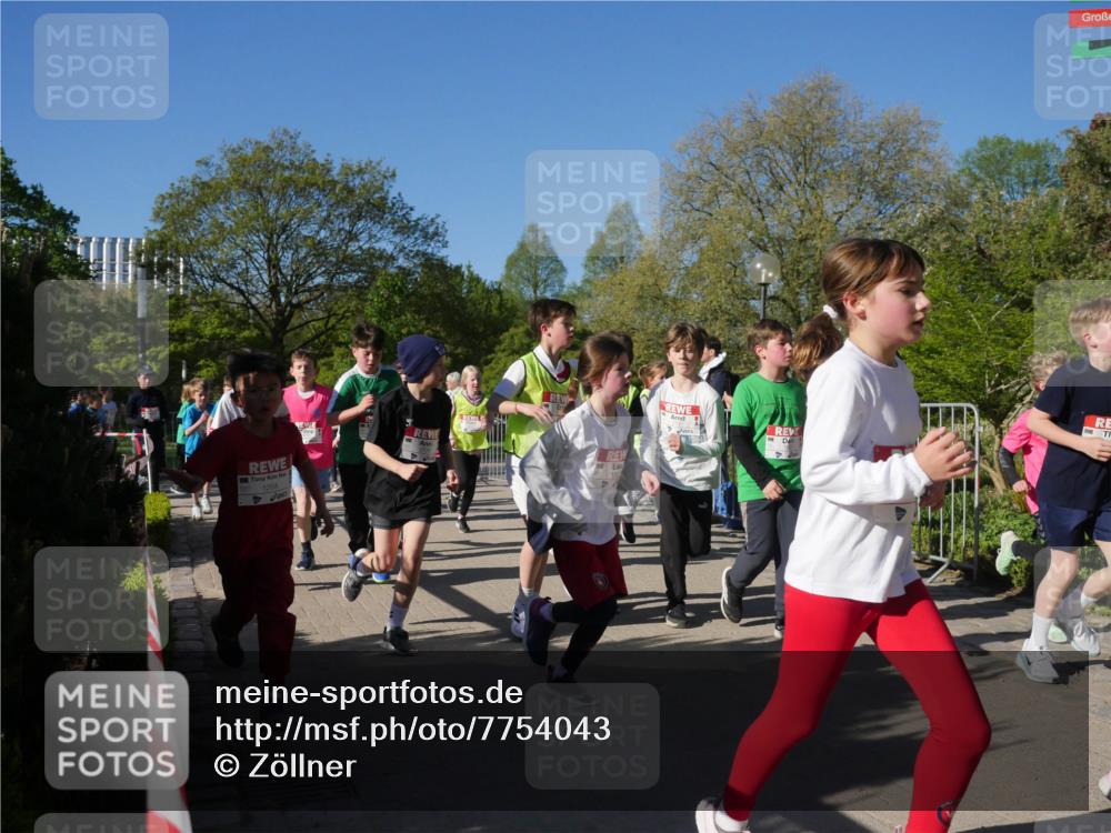 25.04.2025 - Das Zehntel Zöllner http://msf.ph/oto/7754043 26.04.2025 08:45:13 Laufen 1204 meine-sportfotos.de