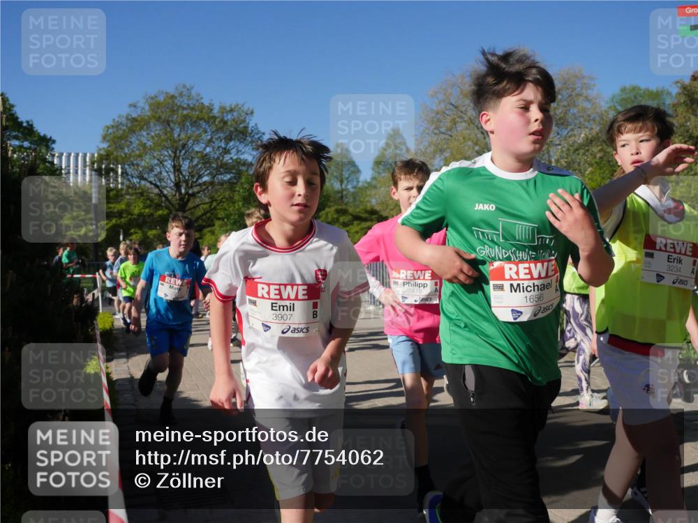25.04.2025 - Das Zehntel Zöllner http://msf.ph/oto/7754062 26.04.2025 08:45:15 Laufen 3907, 3, 3478, 1656, 1656, 3234 meine-sportfotos.de