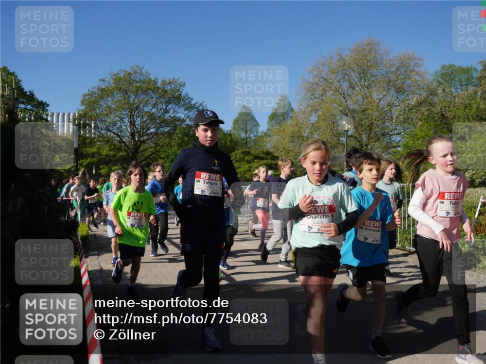 25.04.2025 - Das Zehntel Zöllner http://msf.ph/oto/7754083 26.04.2025 08:45:16 Laufen 2671, 2596, 2073, 2608 meine-sportfotos.de