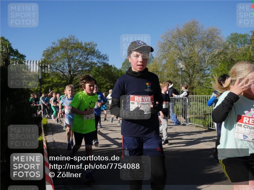 25.04.2025 - Das Zehntel Zöllner http://msf.ph/oto/7754088 26.04.2025 08:45:17 Laufen 2671, 2596, 25 meine-sportfotos.de