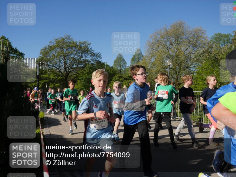 25.04.2025 - Das Zehntel Zöllner http://msf.ph/oto/7754099 26.04.2025 08:45:18 Laufen 3016 meine-sportfotos.de