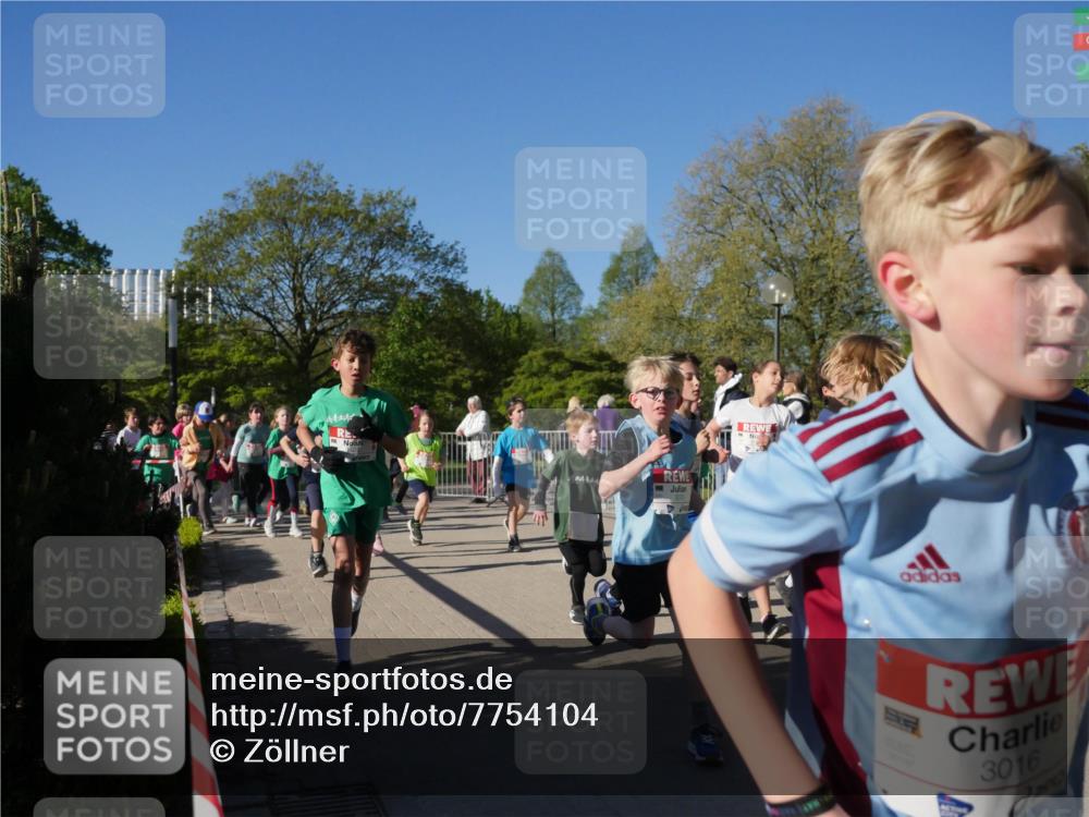 25.04.2025 - Das Zehntel Zöllner http://msf.ph/oto/7754104 26.04.2025 08:45:18 Laufen 3016 meine-sportfotos.de