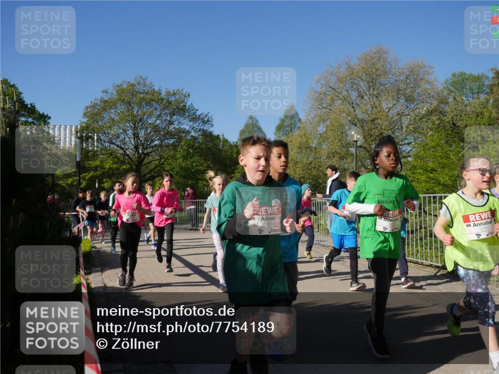 25.04.2025 - Das Zehntel Zöllner http://msf.ph/oto/7754189 26.04.2025 08:45:26 Laufen 1288, 3180 meine-sportfotos.de