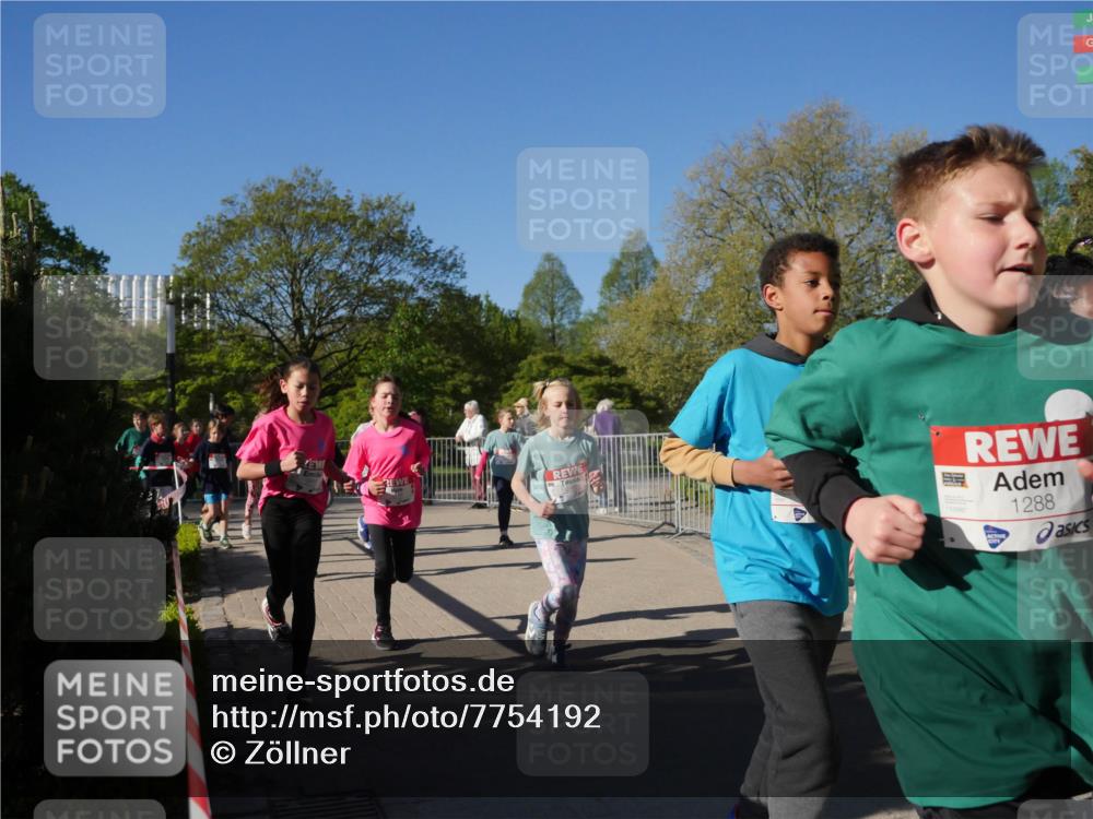 25.04.2025 - Das Zehntel Zöllner http://msf.ph/oto/7754192 26.04.2025 08:45:27 Laufen 1288 meine-sportfotos.de