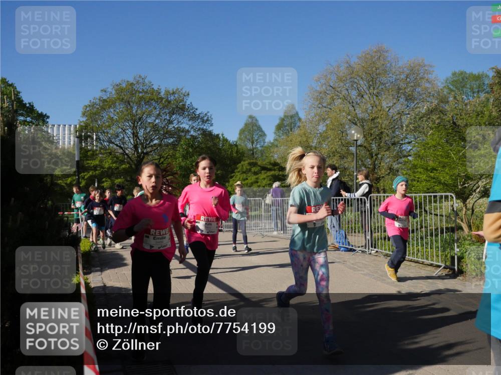 25.04.2025 - Das Zehntel Zöllner http://msf.ph/oto/7754199 26.04.2025 08:45:27 Laufen 3466 meine-sportfotos.de
