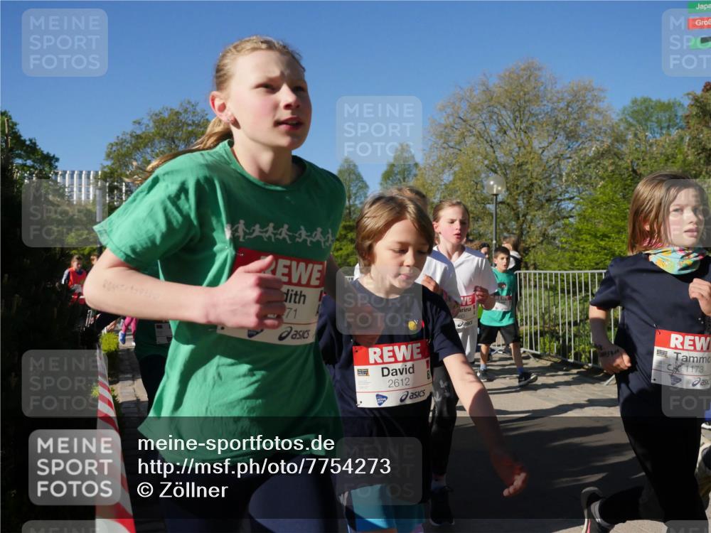 25.04.2025 - Das Zehntel Zöllner http://msf.ph/oto/7754273 26.04.2025 08:45:34 Laufen 444444, 71, 2612, 20954, 1173 meine-sportfotos.de