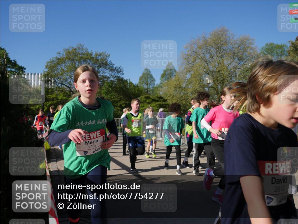 25.04.2025 - Das Zehntel Zöllner http://msf.ph/oto/7754277 26.04.2025 08:45:34 Laufen 444444, 1469, 2612 meine-sportfotos.de
