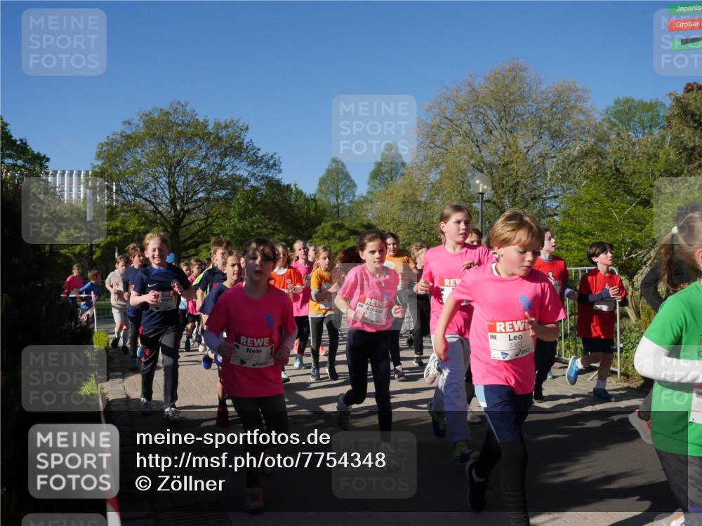 25.04.2025 - Das Zehntel Zöllner http://msf.ph/oto/7754348 26.04.2025 08:45:40 Laufen 3513, 3430, 3362 meine-sportfotos.de