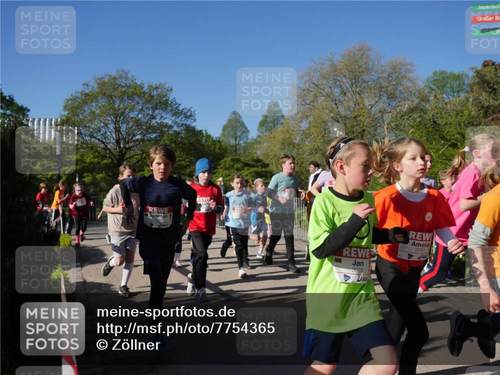 25.04.2025 - Das Zehntel Zöllner http://msf.ph/oto/7754365 26.04.2025 08:45:42 Laufen 1038, 3015, 3761 meine-sportfotos.de