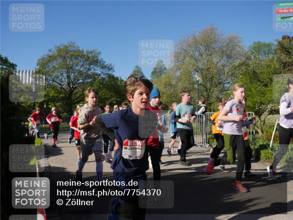 25.04.2025 - Das Zehntel Zöllner http://msf.ph/oto/7754370 26.04.2025 08:45:42 Laufen 1038 meine-sportfotos.de