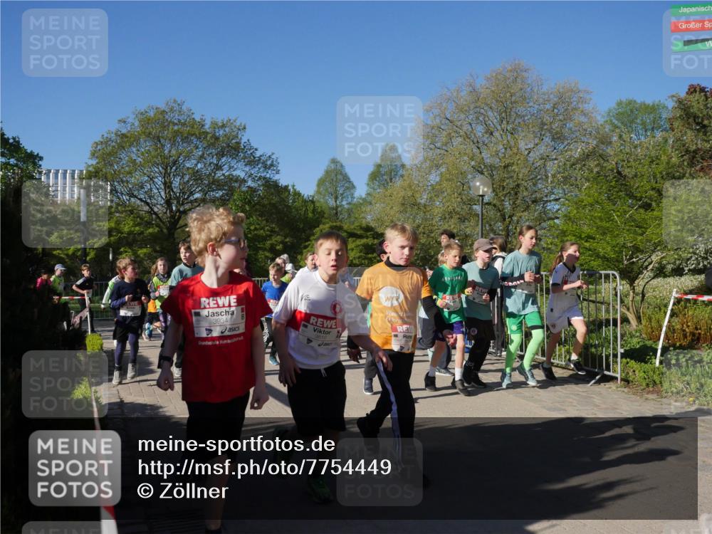 25.04.2025 - Das Zehntel Zöllner http://msf.ph/oto/7754449 26.04.2025 08:45:50 Laufen 3934, 3810 meine-sportfotos.de