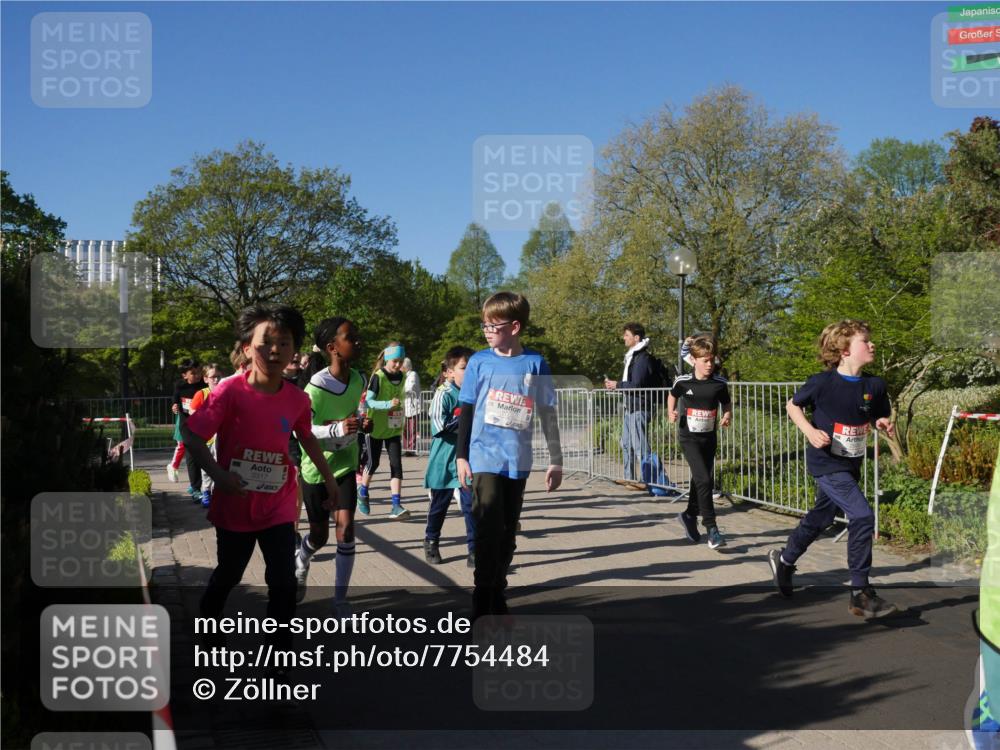 25.04.2025 - Das Zehntel Zöllner http://msf.ph/oto/7754484 26.04.2025 08:45:53 Laufen 3317 meine-sportfotos.de