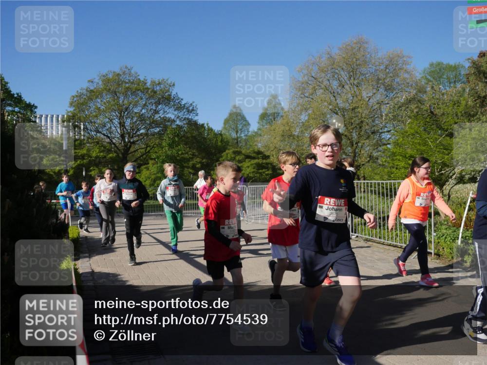 25.04.2025 - Das Zehntel Zöllner http://msf.ph/oto/7754539 26.04.2025 08:45:59 Laufen 1783, 2675 meine-sportfotos.de