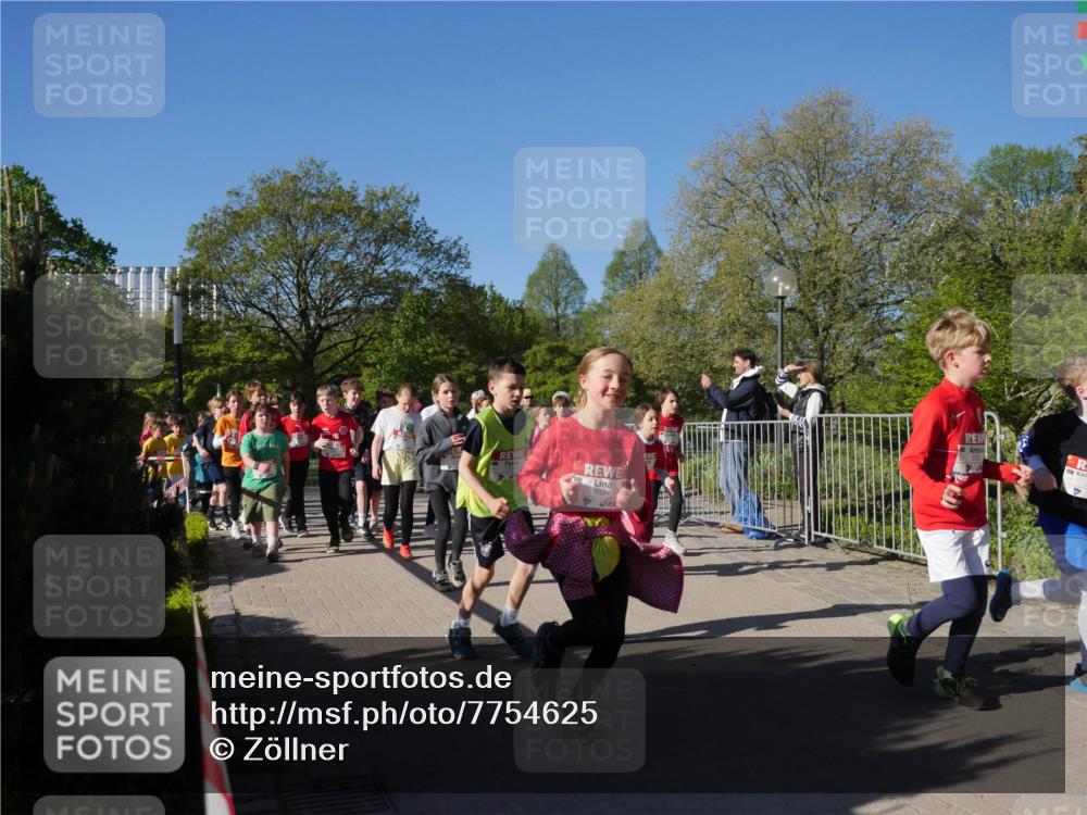 25.04.2025 - Das Zehntel Zöllner http://msf.ph/oto/7754625 26.04.2025 08:46:07 Laufen  meine-sportfotos.de