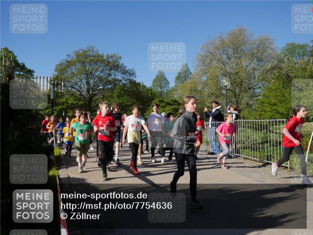 25.04.2025 - Das Zehntel Zöllner http://msf.ph/oto/7754636 26.04.2025 08:46:09 Laufen  meine-sportfotos.de