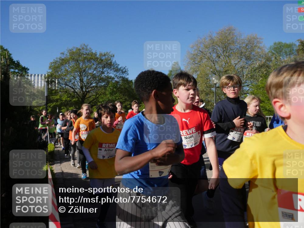 25.04.2025 - Das Zehntel Zöllner http://msf.ph/oto/7754672 26.04.2025 08:46:12 Laufen 2257, 1377, 1194, 116 meine-sportfotos.de
