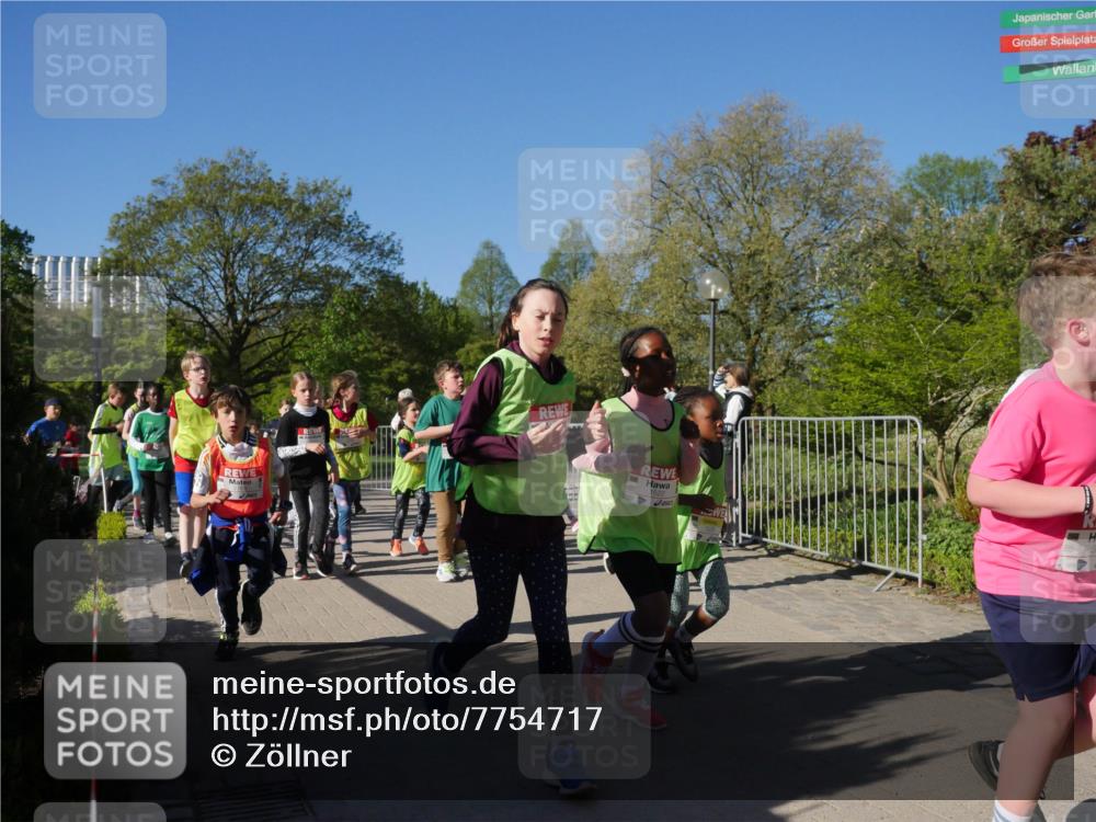 25.04.2025 - Das Zehntel Zöllner http://msf.ph/oto/7754717 26.04.2025 08:46:17 Laufen 1522 meine-sportfotos.de