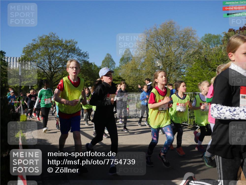 25.04.2025 - Das Zehntel Zöllner http://msf.ph/oto/7754739 26.04.2025 08:46:20 Laufen 3580 meine-sportfotos.de