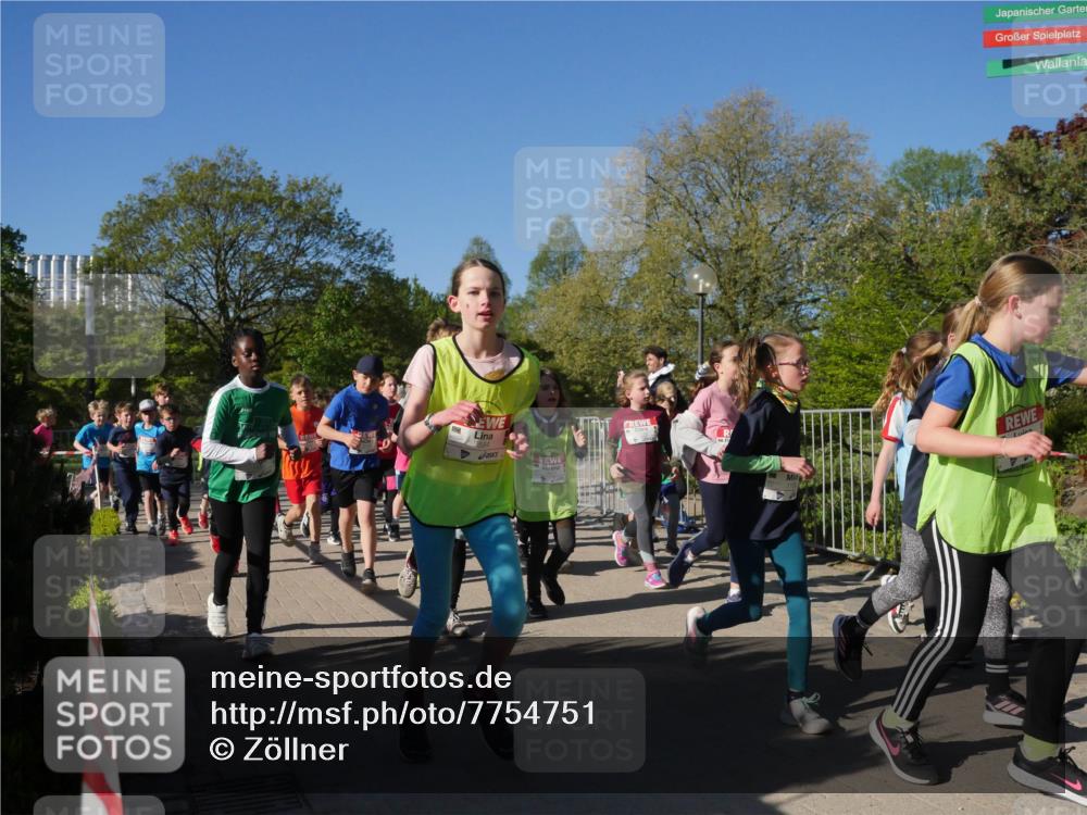 25.04.2025 - Das Zehntel Zöllner http://msf.ph/oto/7754751 26.04.2025 08:46:21 Laufen 3584 meine-sportfotos.de