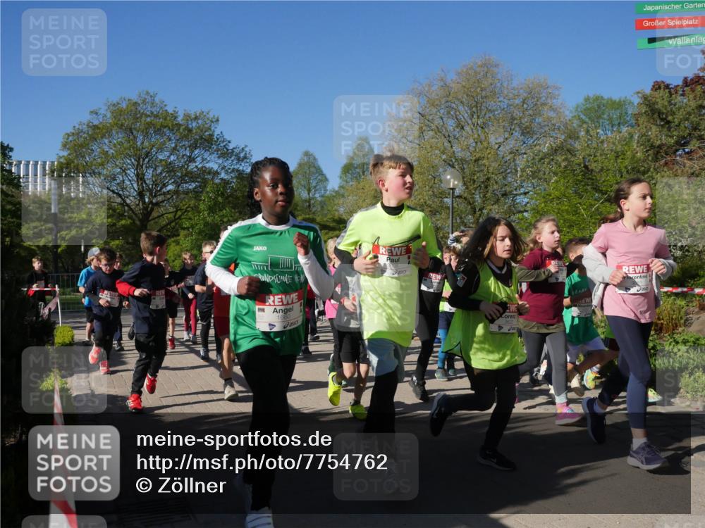 25.04.2025 - Das Zehntel Zöllner http://msf.ph/oto/7754762 26.04.2025 08:46:22 Laufen 3608, 1660, 14 meine-sportfotos.de