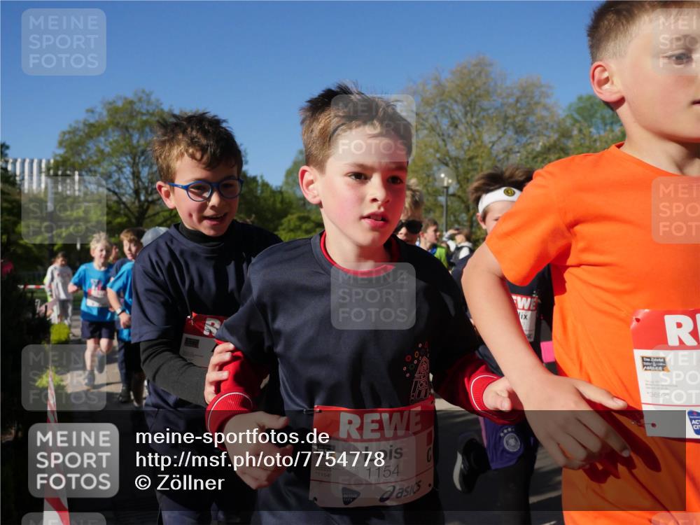 25.04.2025 - Das Zehntel Zöllner http://msf.ph/oto/7754778 26.04.2025 08:46:24 Laufen 1154, 1154, 3692 meine-sportfotos.de