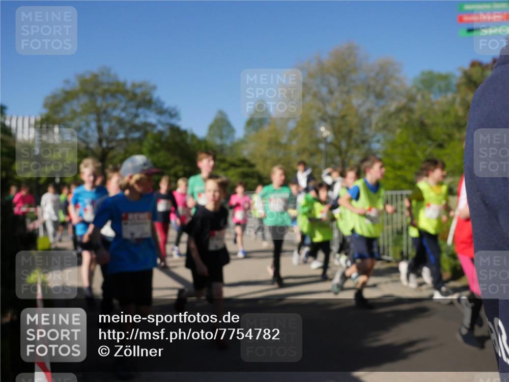 25.04.2025 - Das Zehntel Zöllner http://msf.ph/oto/7754782 26.04.2025 08:46:24 Laufen  meine-sportfotos.de
