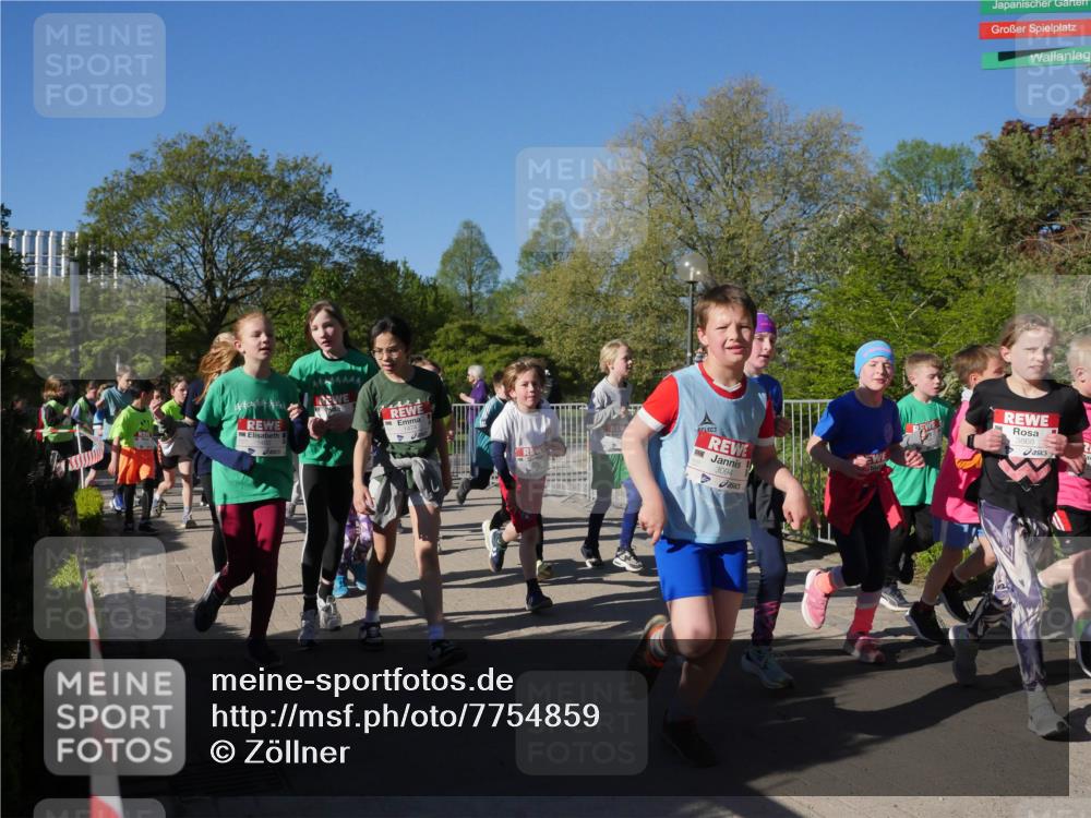25.04.2025 - Das Zehntel Zöllner http://msf.ph/oto/7754859 26.04.2025 08:46:32 Laufen 1474, 3094, 3868 meine-sportfotos.de