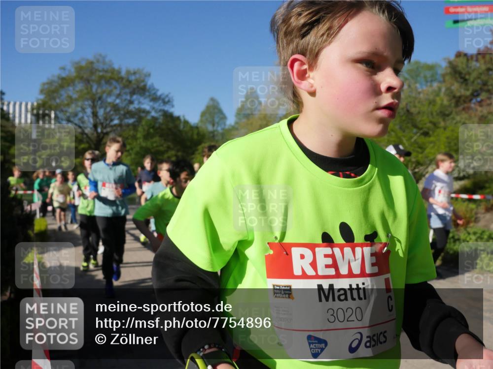 25.04.2025 - Das Zehntel Zöllner http://msf.ph/oto/7754896 26.04.2025 08:46:36 Laufen 2017, 08, 30, 3020, 3020 meine-sportfotos.de