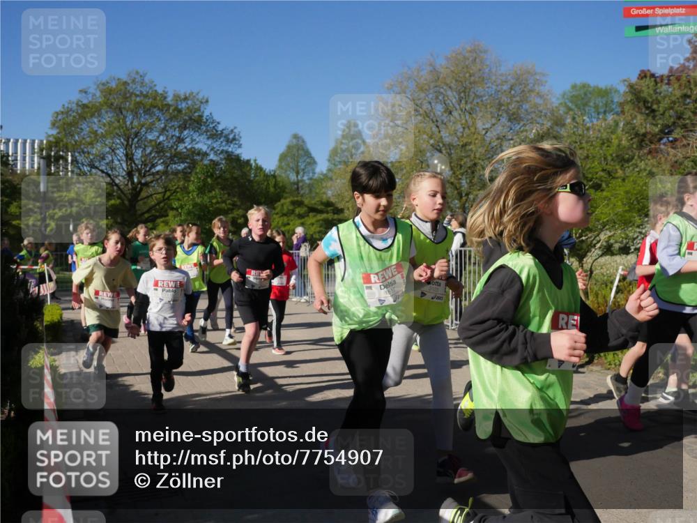 25.04.2025 - Das Zehntel Zöllner http://msf.ph/oto/7754907 26.04.2025 08:46:38 Laufen 1517, 3123 meine-sportfotos.de