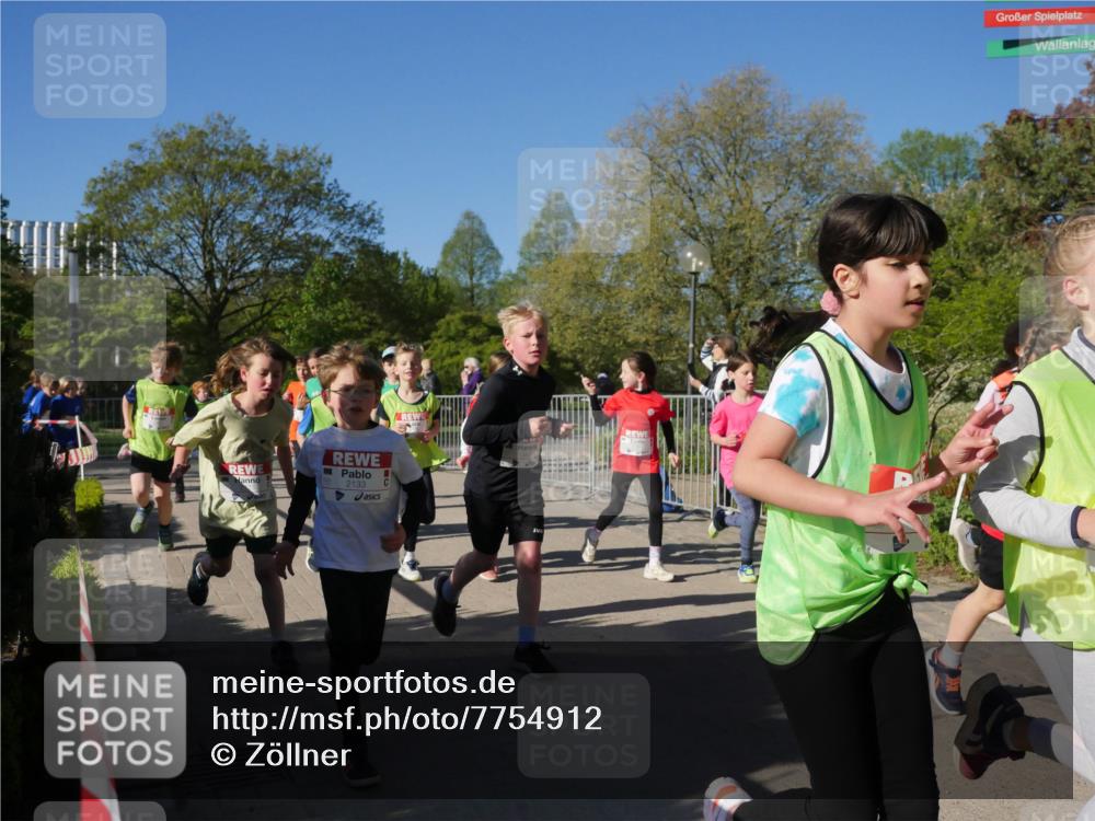 25.04.2025 - Das Zehntel Zöllner http://msf.ph/oto/7754912 26.04.2025 08:46:38 Laufen 2133 meine-sportfotos.de