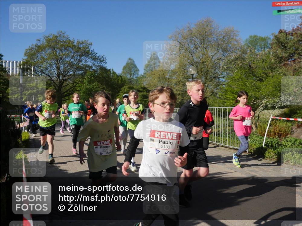 25.04.2025 - Das Zehntel Zöllner http://msf.ph/oto/7754916 26.04.2025 08:46:38 Laufen 2125, 2133 meine-sportfotos.de