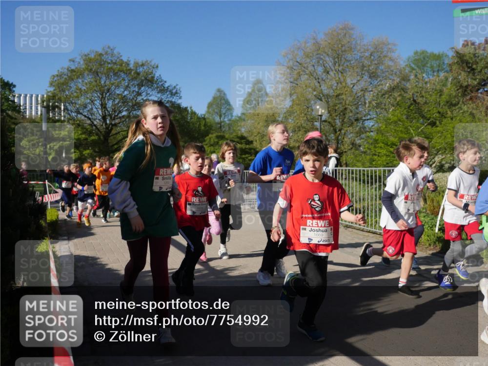 25.04.2025 - Das Zehntel Zöllner http://msf.ph/oto/7754992 26.04.2025 08:46:47 Laufen 1266, 1676, 1669 meine-sportfotos.de